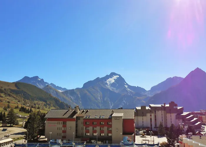 Cosy Au Pied Des Pistes Au Centre Des Deux Alpes - Fr-1-516-99 Les Deux Alpes